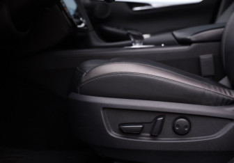 Подержанный автомобиль Infiniti QX50 2018 года (23 фото)