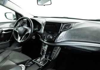 Подержанный автомобиль Hyundai i40 Sedan 2014 года (9 фото)