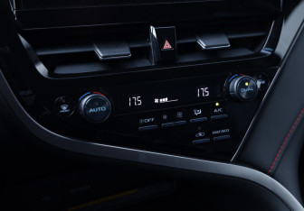 Подержанный автомобиль Toyota Camry Sedan 2021 года (20 фото)