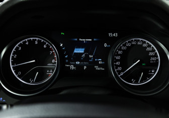 Подержанный автомобиль Toyota Camry Sedan 2020 года (12 фото)