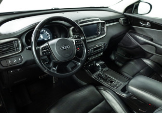 Подержанный автомобиль Kia Sorento 2020 года (11 фото)