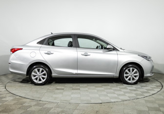 Подержанный автомобиль Changan Alsvin 2023 года (4 фото)