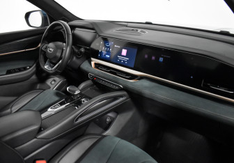 Подержанный автомобиль Geely Monjaro 2023 года (11 фото)