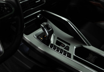 Подержанный автомобиль Geely Coolray 2022 года (21 фото)