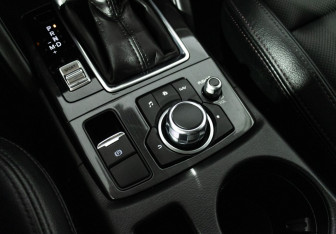 Подержанный автомобиль Mazda CX-5 2016 года (17 фото)