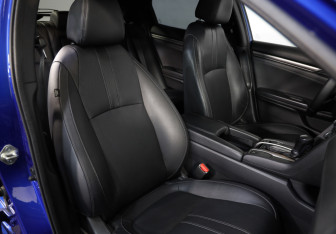 Подержанный автомобиль Honda Civic Hatchback 2017 года (22 фото)