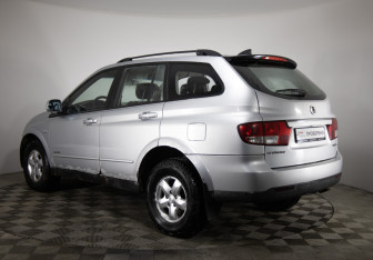 Подержанный автомобиль SsangYong Kyron 2010 года (7 фото)