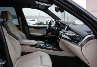 Подержанный автомобиль BMW X5 2016 года (32 фото)