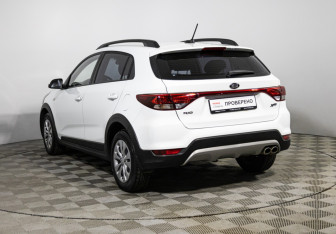 Подержанный автомобиль Kia Rio Hatchback 2018 года (7 фото)