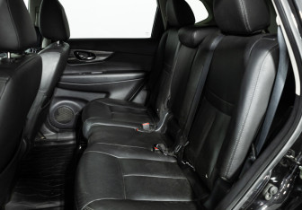 Подержанный автомобиль Nissan X-Trail 2018 года (10 фото)