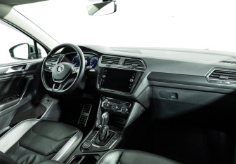 Подержанный автомобиль Volkswagen Tiguan 2018 года (9 фото)