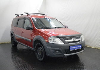 Подержанный автомобиль LADA (ВАЗ) Largus Wagon 2019 года (3 фото)