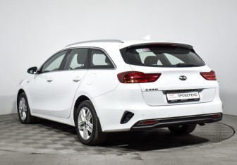 Подержанный автомобиль Kia Ceed Wagon 2020 года (7 фото)