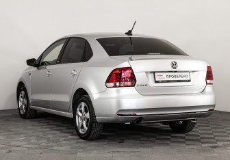 Подержанный автомобиль Volkswagen Polo Sedan 2018 года (7 фото)