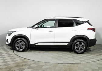 Подержанный автомобиль Kia Seltos 2022 года (8 фото)