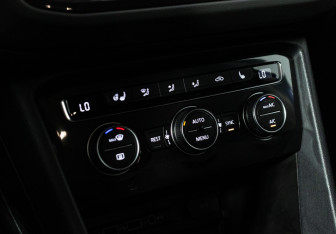 Подержанный автомобиль Volkswagen Tiguan 2019 года (16 фото)