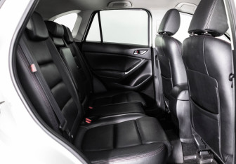 Подержанный автомобиль Mazda CX-5 2015 года (18 фото)