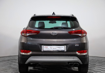 Подержанный автомобиль Hyundai Tucson 2017 года (6 фото)