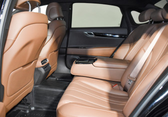 Подержанный автомобиль Genesis G80 2021 года (13 фото)