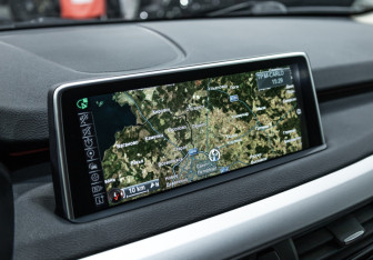 Подержанный автомобиль BMW X5 2015 года (28 фото)