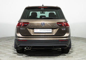 Подержанный автомобиль Volkswagen Tiguan 2017 года (6 фото)