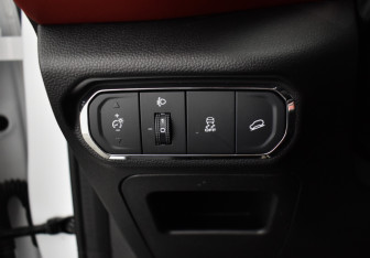 Подержанный автомобиль Haval Jolion 2024 года (17 фото)