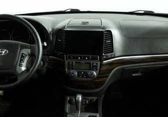 Подержанный автомобиль Hyundai Santa Fe 2011 года (14 фото)