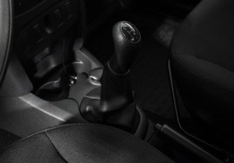 Подержанный автомобиль Renault Logan Sedan 2018 года (10 фото)