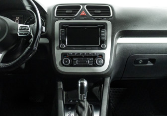 Подержанный автомобиль Volkswagen Scirocco 2011 года (13 фото)