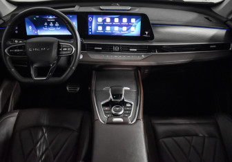 Подержанный автомобиль Chery Tiggo 8 Pro Max 2023 года (15 фото)