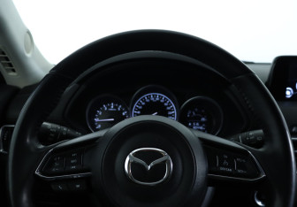 Подержанный автомобиль Mazda CX-5 2019 года (17 фото)