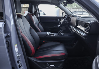 Подержанный автомобиль Haval H3 2024 года (28 фото)