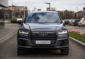 Подержанный автомобиль Audi Q7 2018 года (4 фото)