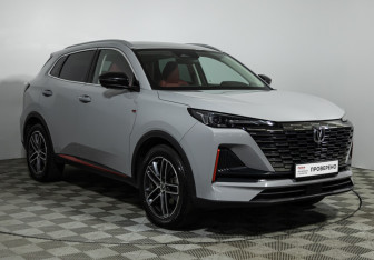 Подержанный автомобиль Changan CS55PLUS 2023 года (3 фото)