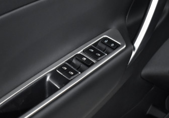 Подержанный автомобиль Geely Atlas 2019 года (10 фото)