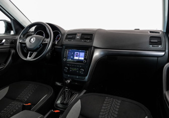Подержанный автомобиль Skoda Yeti 2015 года (9 фото)