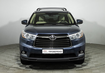 Подержанный автомобиль Toyota Highlander 2014 года (2 фото)