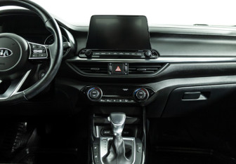 Подержанный автомобиль Kia Cerato Sedan 2020 года (14 фото)