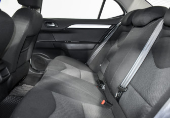 Подержанный автомобиль Citroen C4 Sedan 2014 года (12 фото)