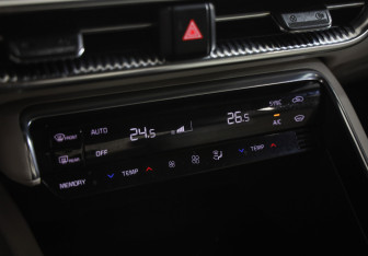 Подержанный автомобиль Kia K5 2020 года (15 фото)