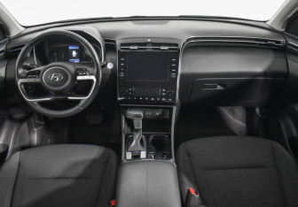Подержанный автомобиль Hyundai Tucson 2023 года (13 фото)