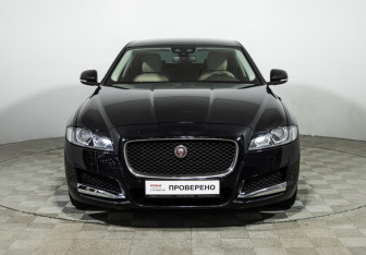 Подержанный автомобиль Jaguar XF Sedan 2016 года (2 фото)
