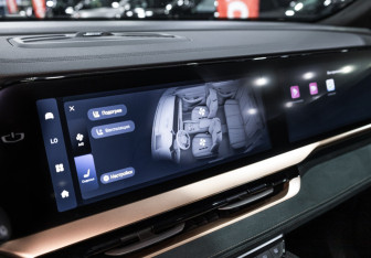 Подержанный автомобиль Geely Monjaro 2023 года (20 фото)