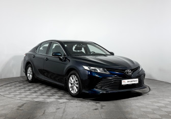 Подержанный автомобиль Toyota Camry Sedan 2019 года (3 фото)