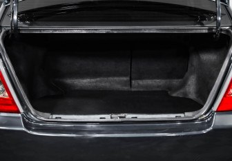 Подержанный автомобиль Toyota Corolla Sedan 2006 года (24 фото)