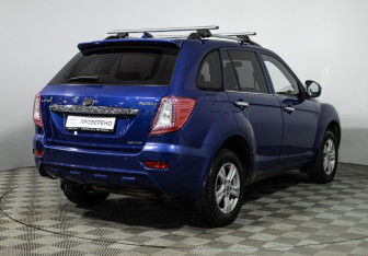 Подержанный автомобиль Lifan X60 2015 года (5 фото)