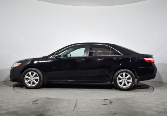 Подержанный автомобиль Toyota Camry Sedan 2009 года (9 фото)