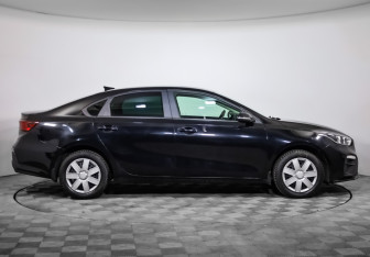 Подержанный автомобиль Kia Cerato Sedan 2020 года (4 фото)