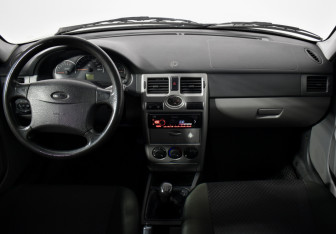 Подержанный автомобиль LADA (ВАЗ) Priora Hatchback 2011 года (13 фото)