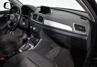 Подержанный автомобиль Audi Q3 2015 года (12 фото)